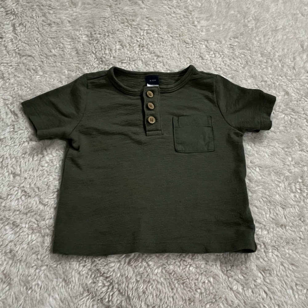 Old Navy Olive Green Short Sleeve Henley Pocket Tee